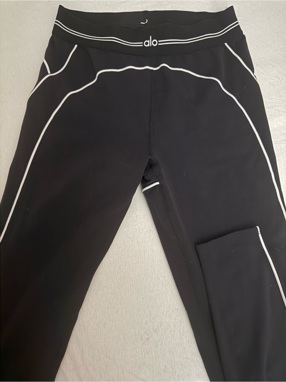 ALO Yoga Kids Black Leggings with White Contrast Piping
